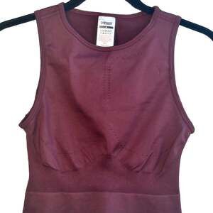 Gymshark Sweat Seamless Midi Tank Baked Maroon size small
